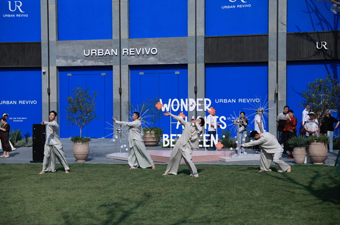 d8e0ac815cda26fb2981beb2a6a5b2e8bc58282a.gif image004.gif